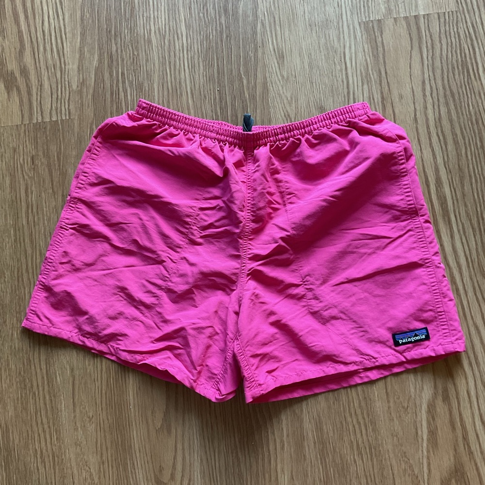 Patagonia Baggies. Men’s medium